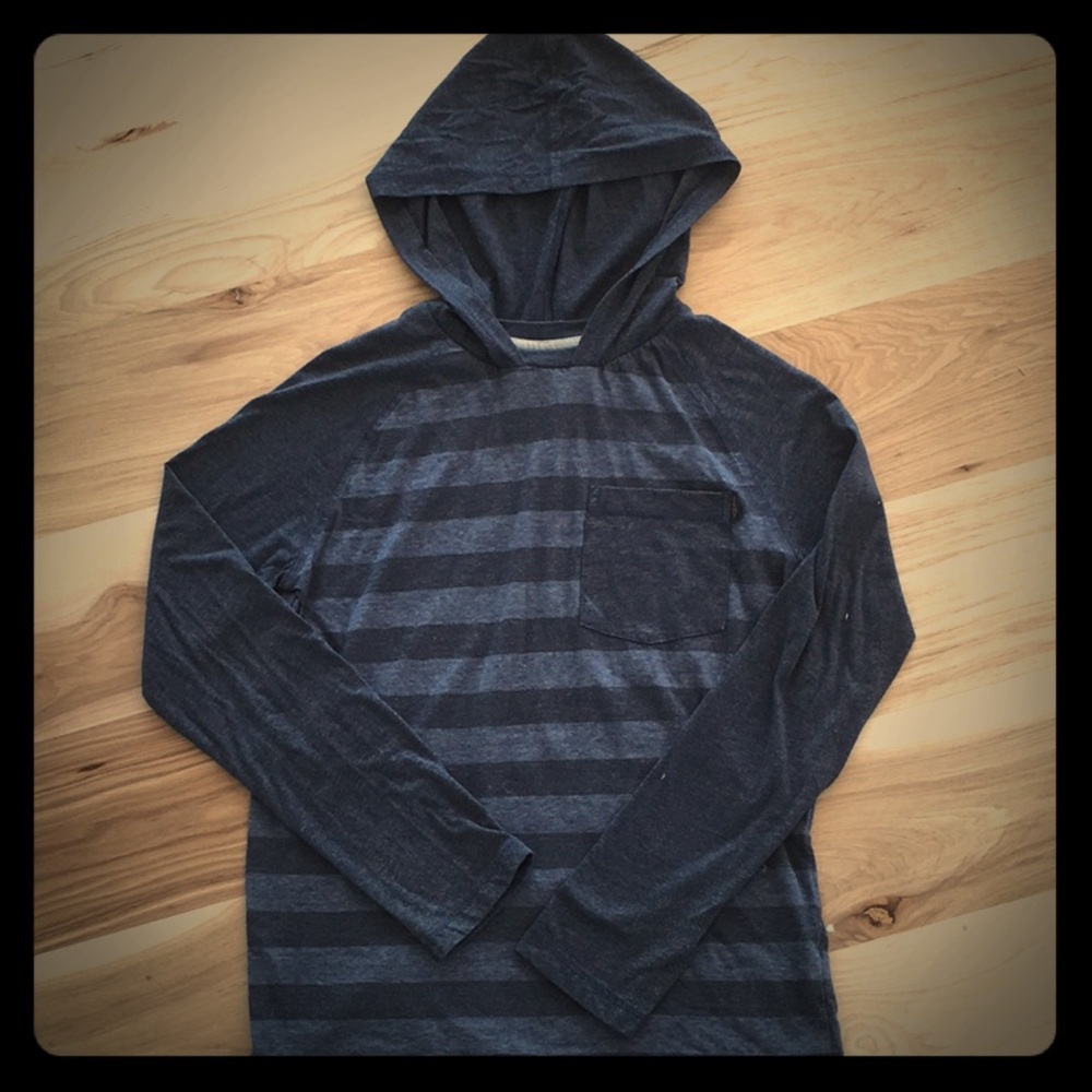 Long sleeved blue shirt with hood